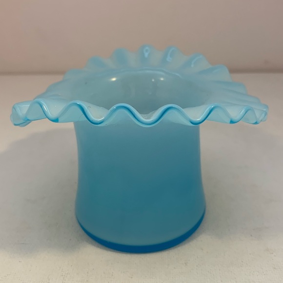 Vintage Light Blue Ruffled Edge Hat - Picture 4 of 14